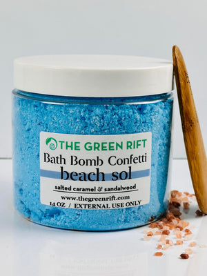 Bath bomb crumbles to shake or scoop into your bath to relax in after a long day. Scented in a unique shop favorite of salted caramel & sandalwood, making Beach Sol a winner all season long.